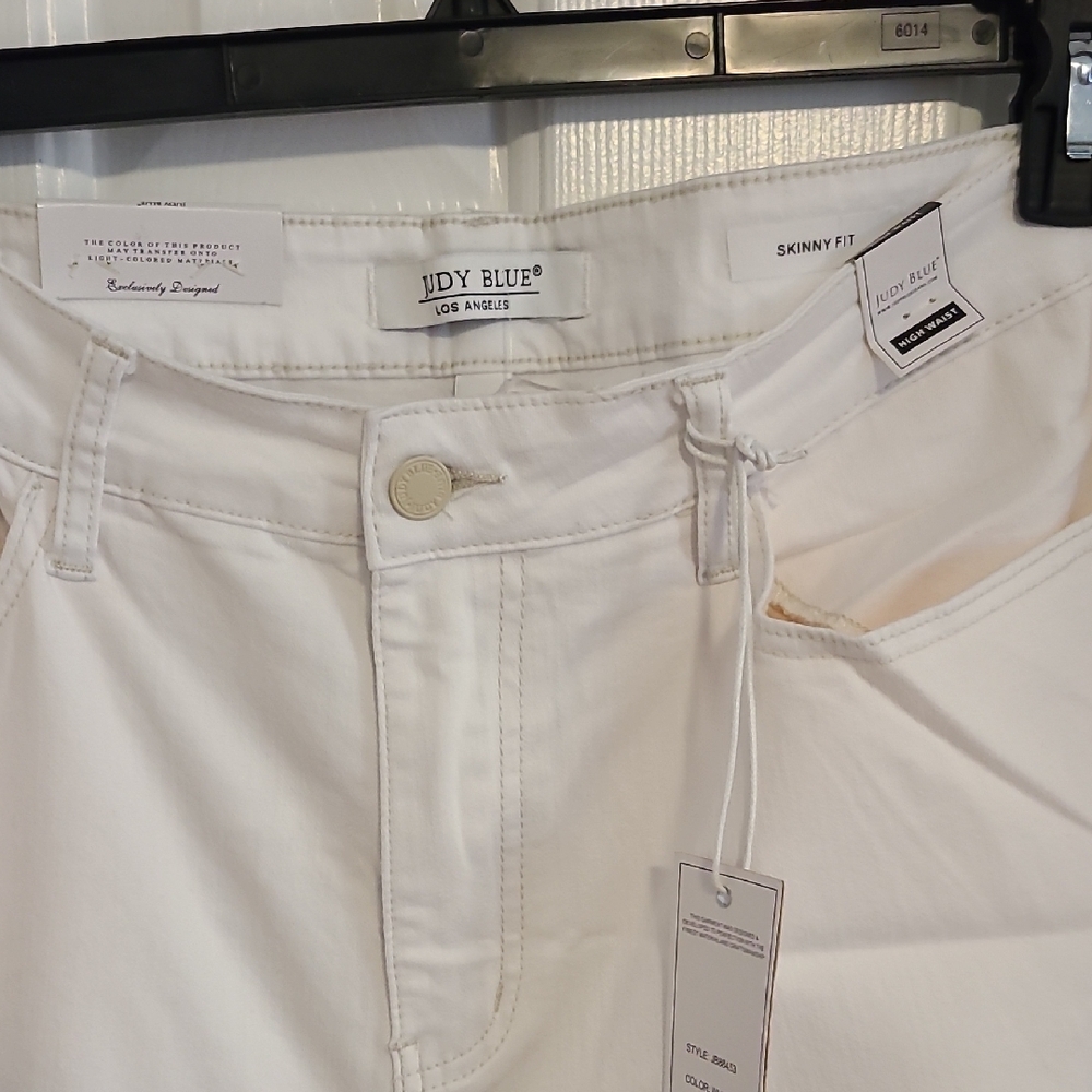 Judy Blue White Skinny Fit Jeans
